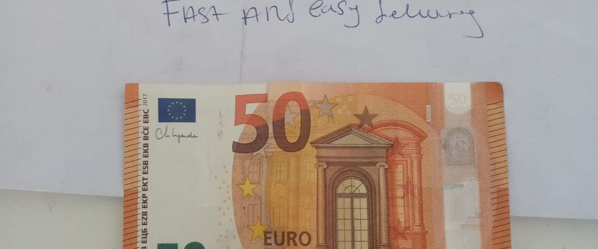 5 Euro bills